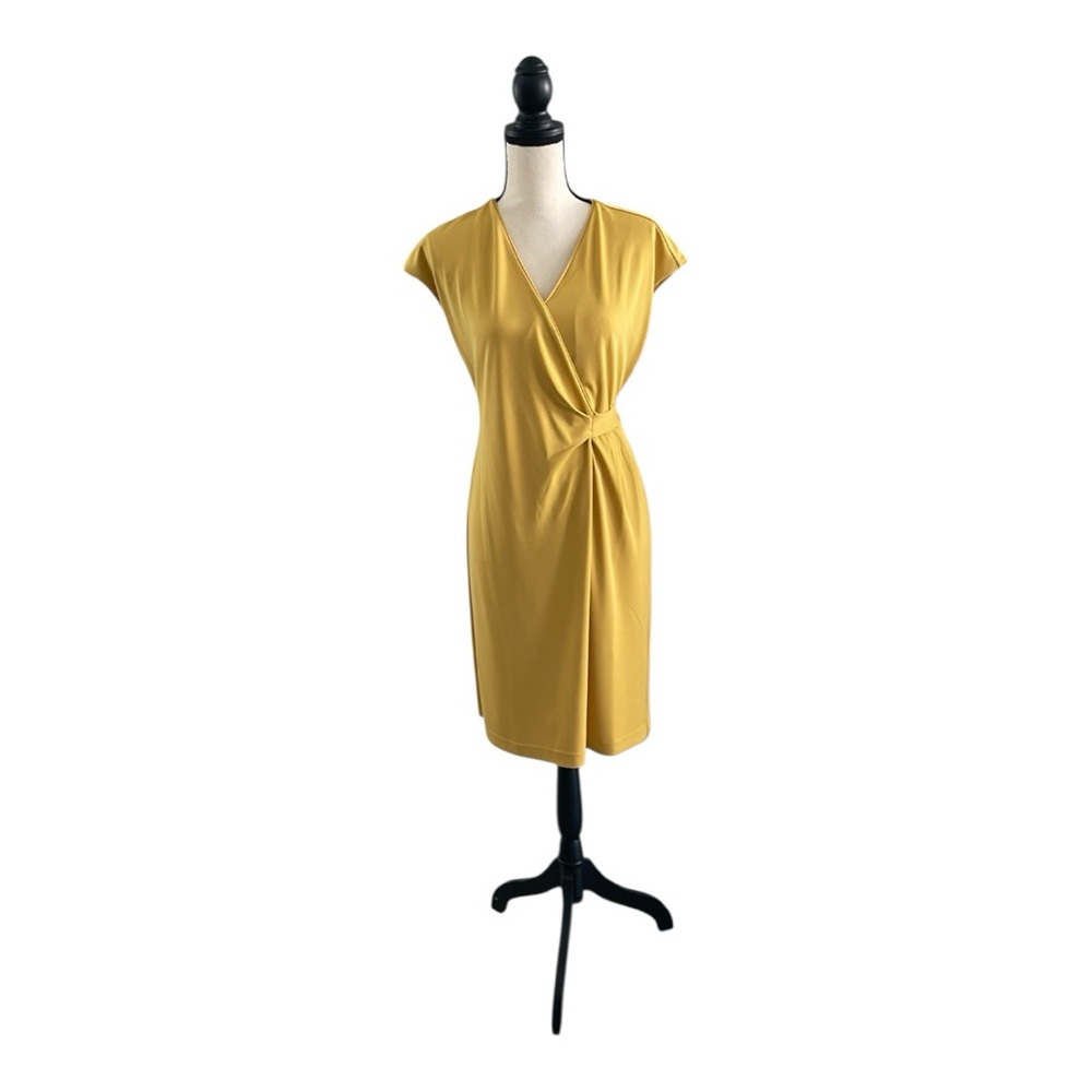 ♥️Ann Taylor♥️ Yellow Wrap Midi Dress 
size (6)